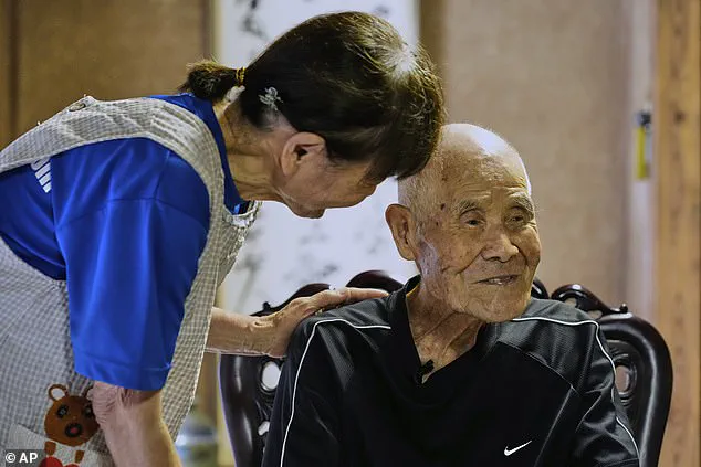 102-Year-Old Japanese Man Sets New Guinness World Record for Oldest Mount Fuji Climber, Accompanied by Daughter