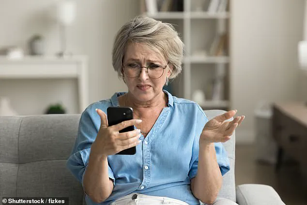 22-Year-Old Jason Saperstone Becomes Texting Etiquette Coach After Parents' Misuse of iMessage Emphasis Feature
