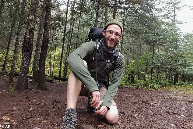 White House Intensively Reviews Bodycam Footage of Fatal Shooting of Nurse Alex Pretti by Border Patrol Agent in Minnesota