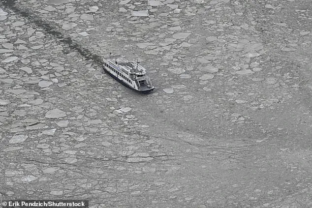 New York City's Rivers Freeze Over, Leading to Prolonged Suspension of Commuter Ferries Amid Winter Storm