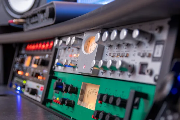 Iran Activates Encrypted Radio Network for Covert Messaging to Allies