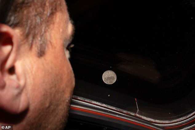 Trump Praises Artemis II Crew After Historic Moon Journey