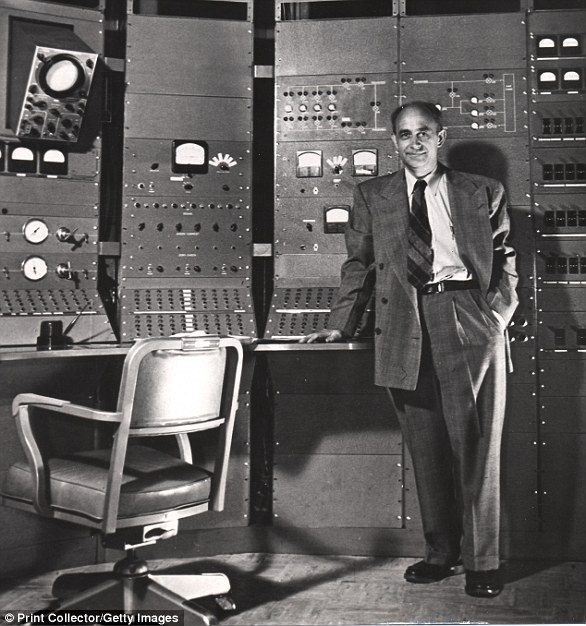 Harvard's Avi Loeb warns AI alien craft could crash global markets.