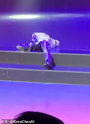 Shenzhen Robot Crashes During Billie Jean Performance, Audience Mocks Mishap