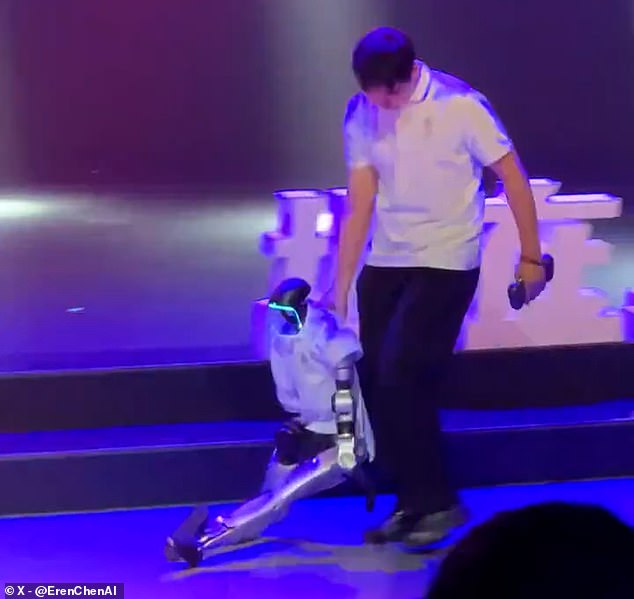 Shenzhen Robot Crashes During Billie Jean Performance, Audience Mocks Mishap